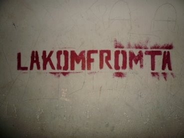 [la_confronta_graffiti.JPG]