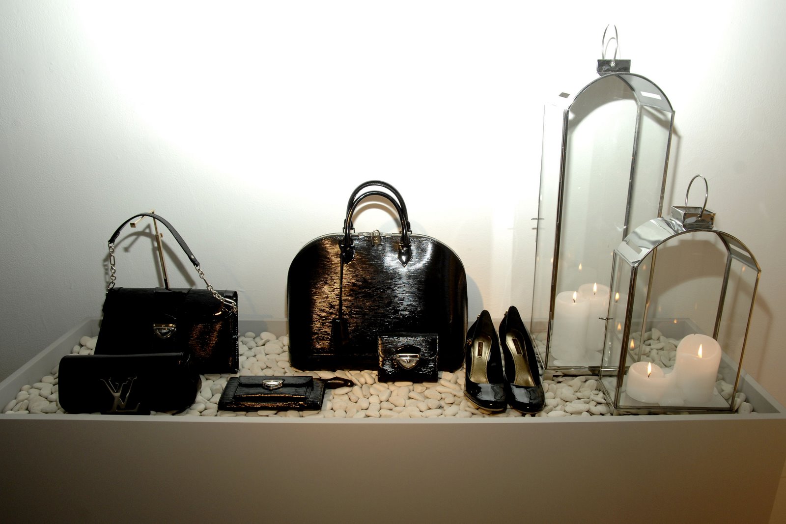 [Louis+Vuitton+Cruise+2010+Patent+Epi]