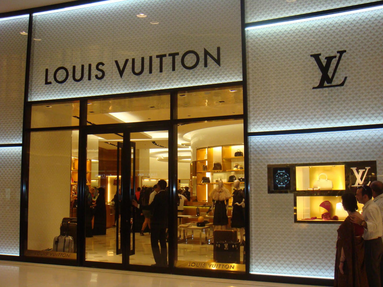 Louis Vuitton Stores In Dubai
