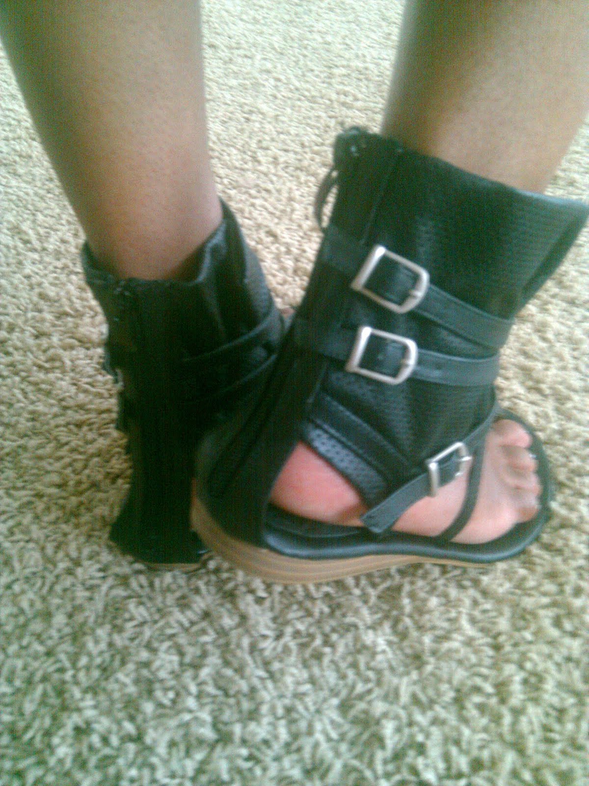 Let�s Get Some Shoes! 5/21/10 Oh to Be a Muse