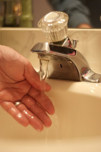 [wash_hands2.jpg]