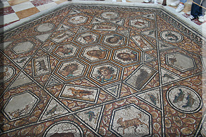 Mosaico en la Sala de Virgilio