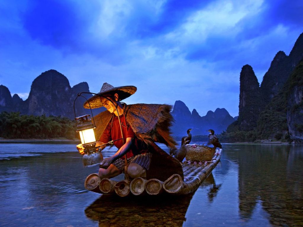 http://4.bp.blogspot.com/__2SJ2J-9KUk/TUPWmUENXpI/AAAAAAAAASc/LJ_Zcs87cHA/s1600/cormorant-fisherman-china_23921_990x742.jpg