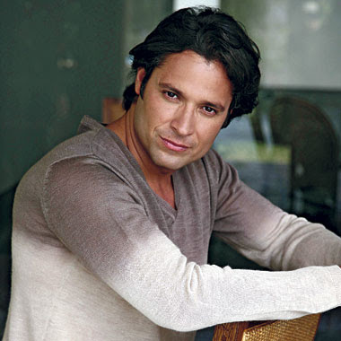 Ficha y fotos de Ricardo Álamo La Novelera