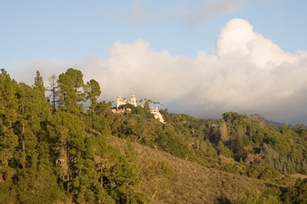 [HearstCastle1.jpg]