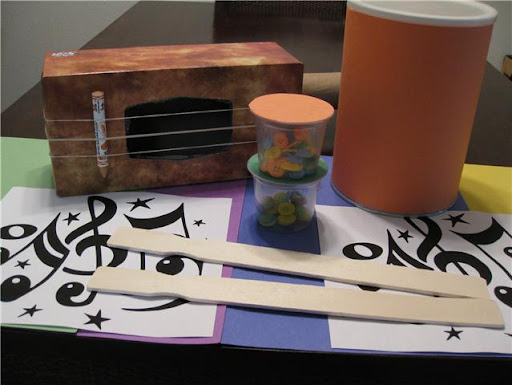 make toys from household items, make musical instruments from household items, diy musical instruments, musical instrument crafts, make a guitar from a tissue box, green crafts, kids crafts, eco-friendly crafts