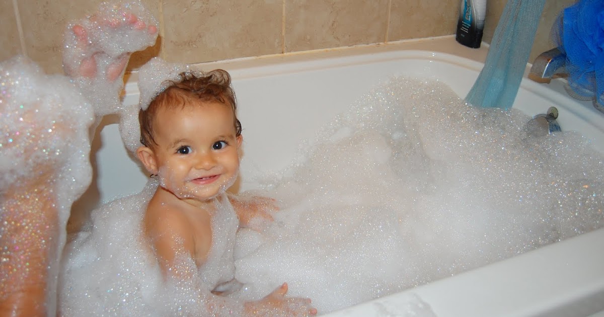 Nati Makani Big Bubble Bath!