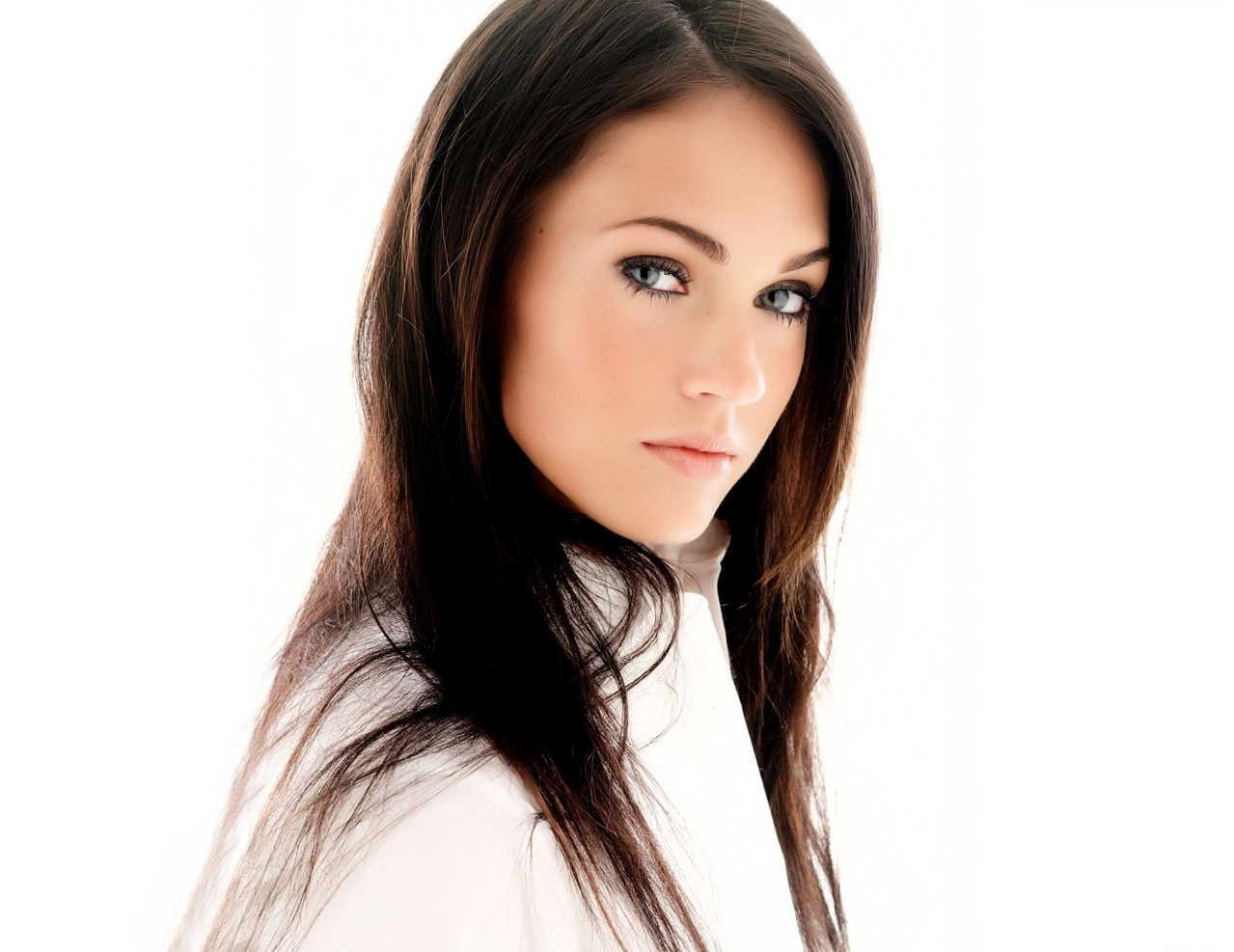 http://4.bp.blogspot.com/__A8FDKqD8-Q/TOqvSr14meI/AAAAAAAABhM/P5pc18uRHj0/s1600/meganfox1280x102426220.jpg