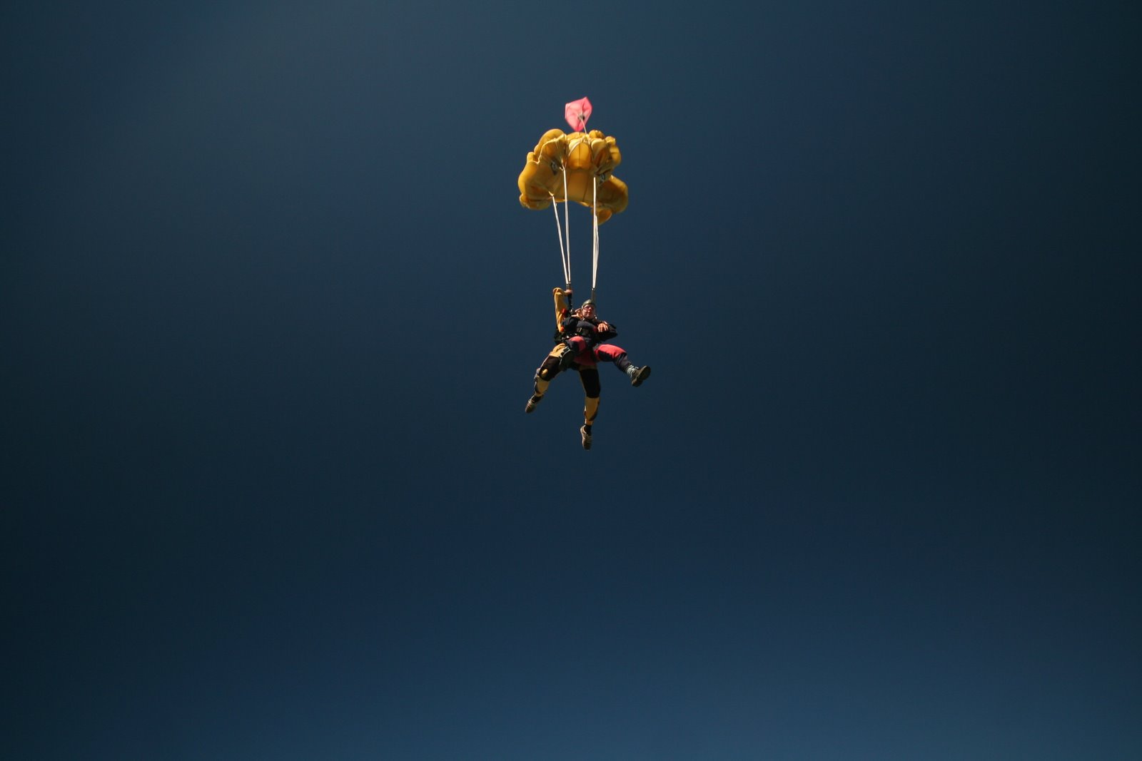 [Skydive3.JPG]