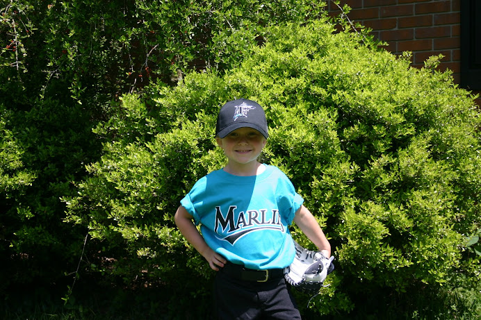 Kensley's T-Ball Picture