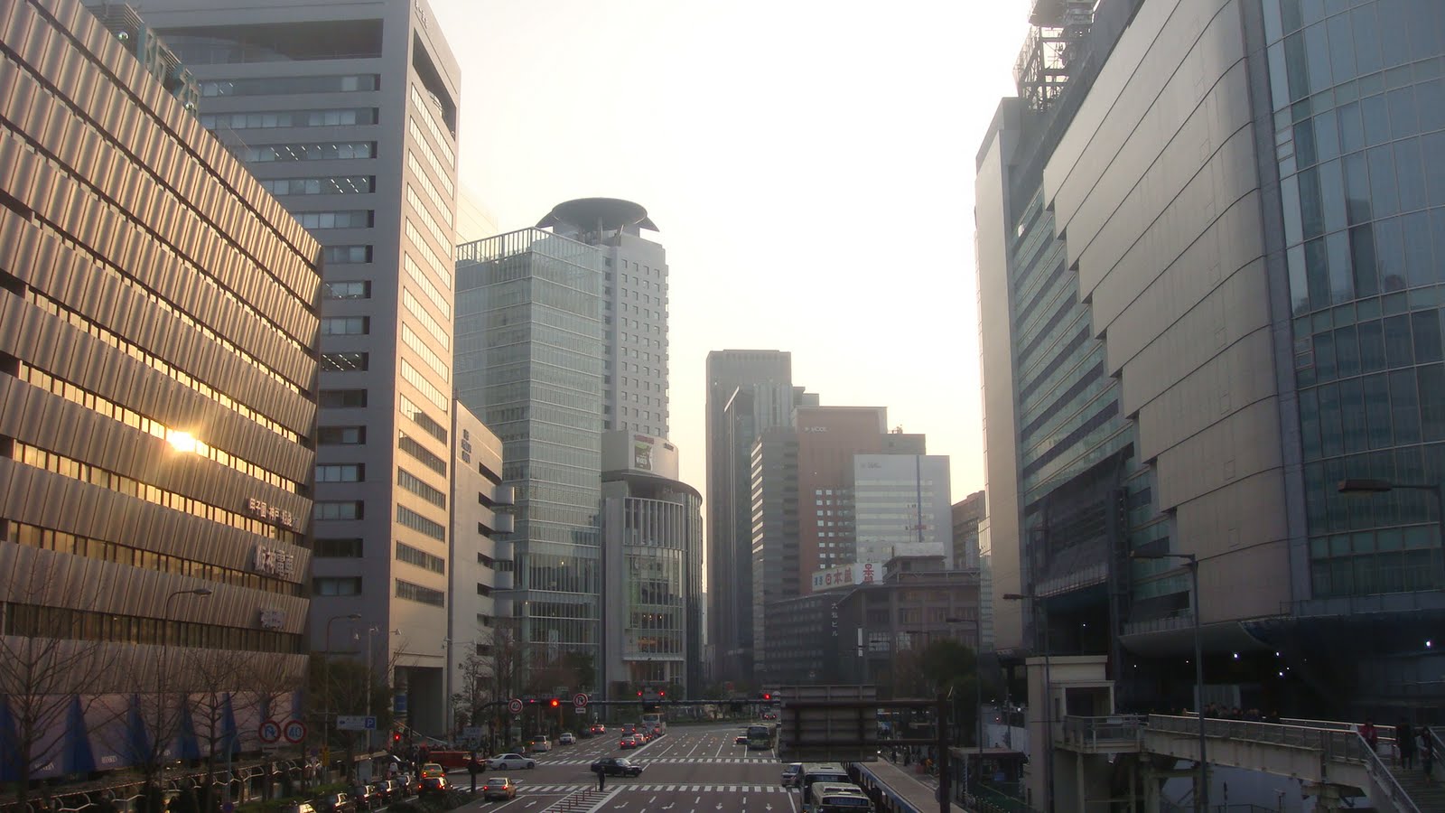[osaka_umeda1.JPG]