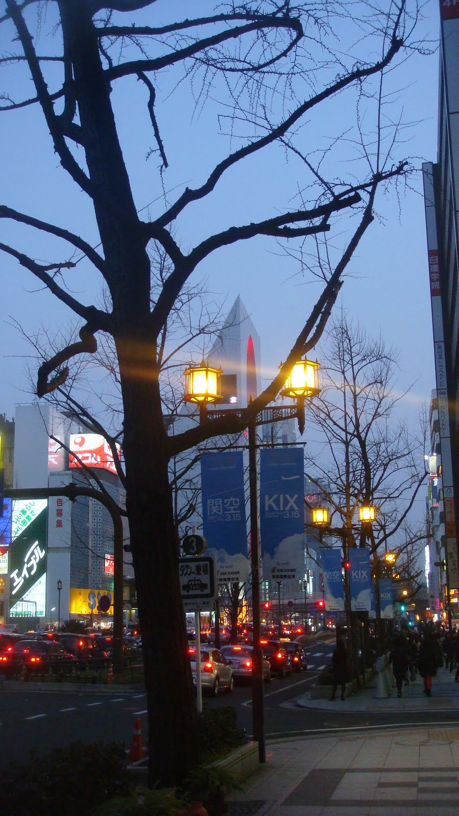 [osaka_nanba_light.JPG]