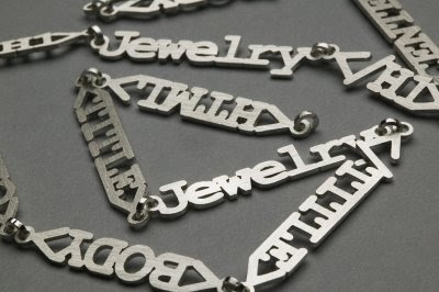 Words Engrave Jewelry on Representation Of The Html Code Needed To Display A Word  Jewelry