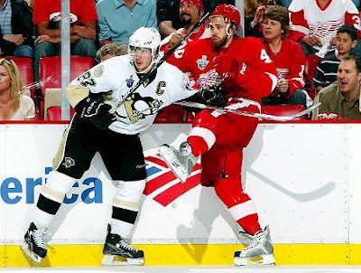 red wings wallpaper red wings wallpaper. red wings wallpaper