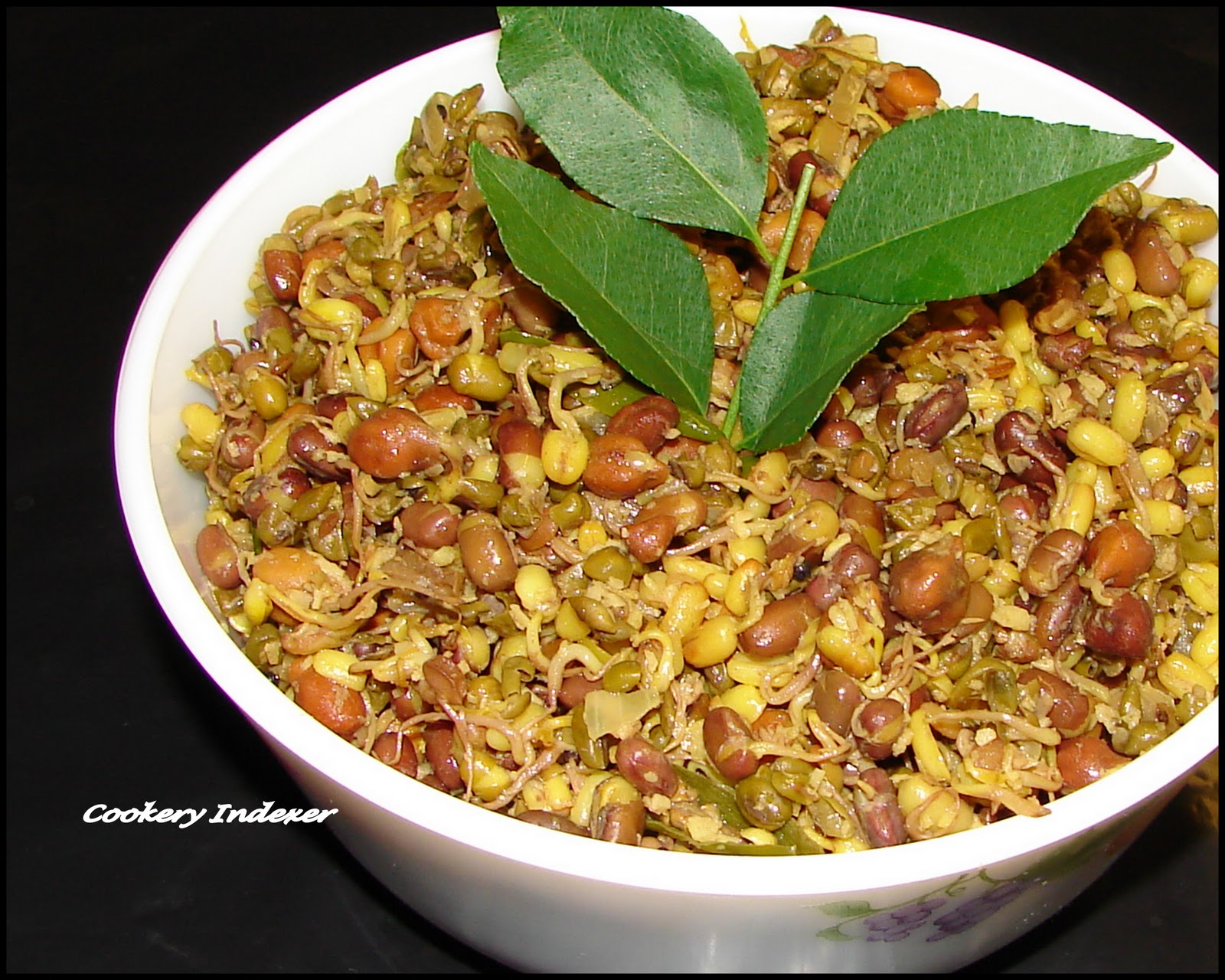 Regional Indian Cuisine Blogroll !: Mixed Sprouts Stir-fry (Thoran)