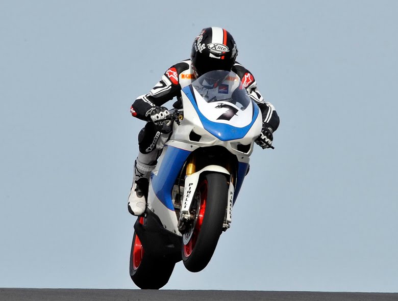 [AltheaRacing_01.jpg]