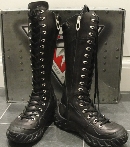 Items for sale OAKLEY WINTER / SKI / SNOBOW TALL BOOTS