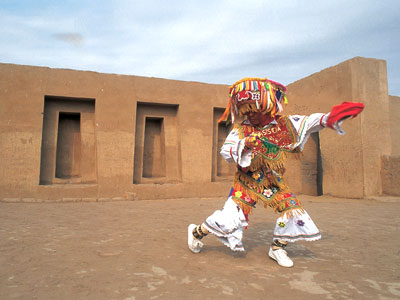 Danza%2Bde%2Blas%2BTijeras%2By%2BHuaconada%2Bde%2BMito%2B-%2BPatrimonio%2BInmaterial%2Bde%2Bla%2BHumanidad%2B1.jpg