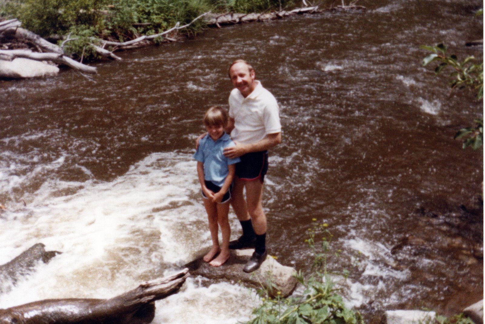 [Tod+and+Dad+at+river.jpg]