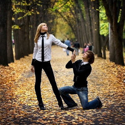 Casal Romântico Promessas de Amor