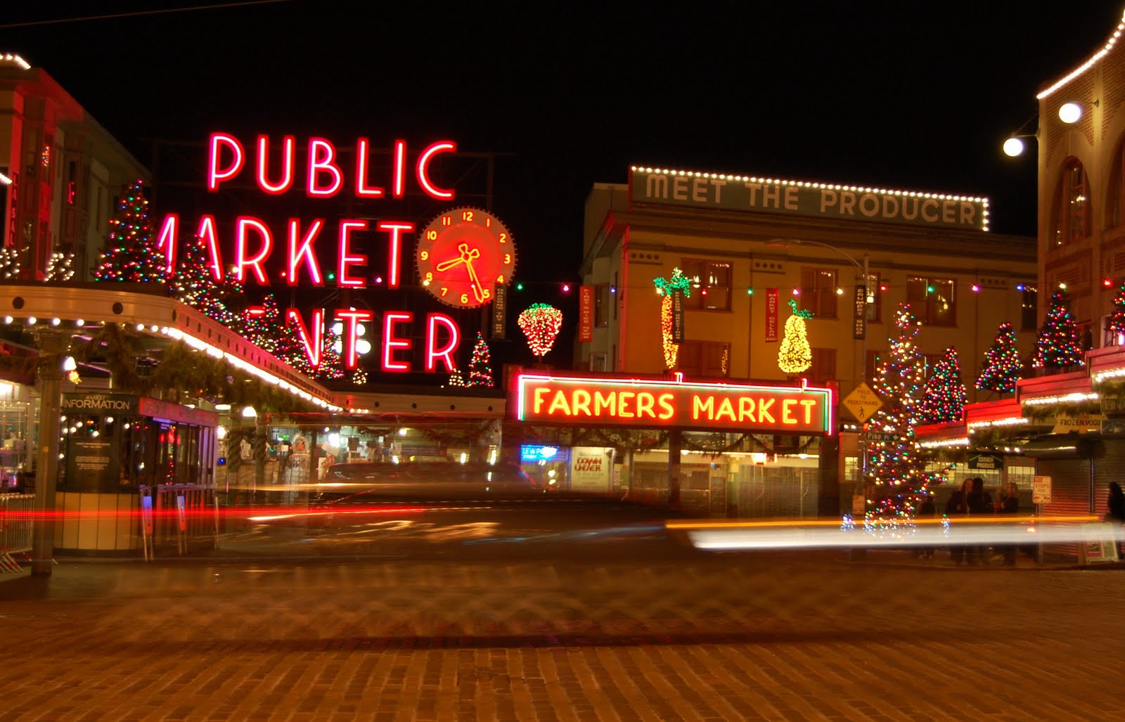 Around Seattle - Almost Weekly Pics: December 22, 2010 - A Market Christmas