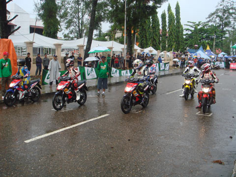 Foto Motor Balap