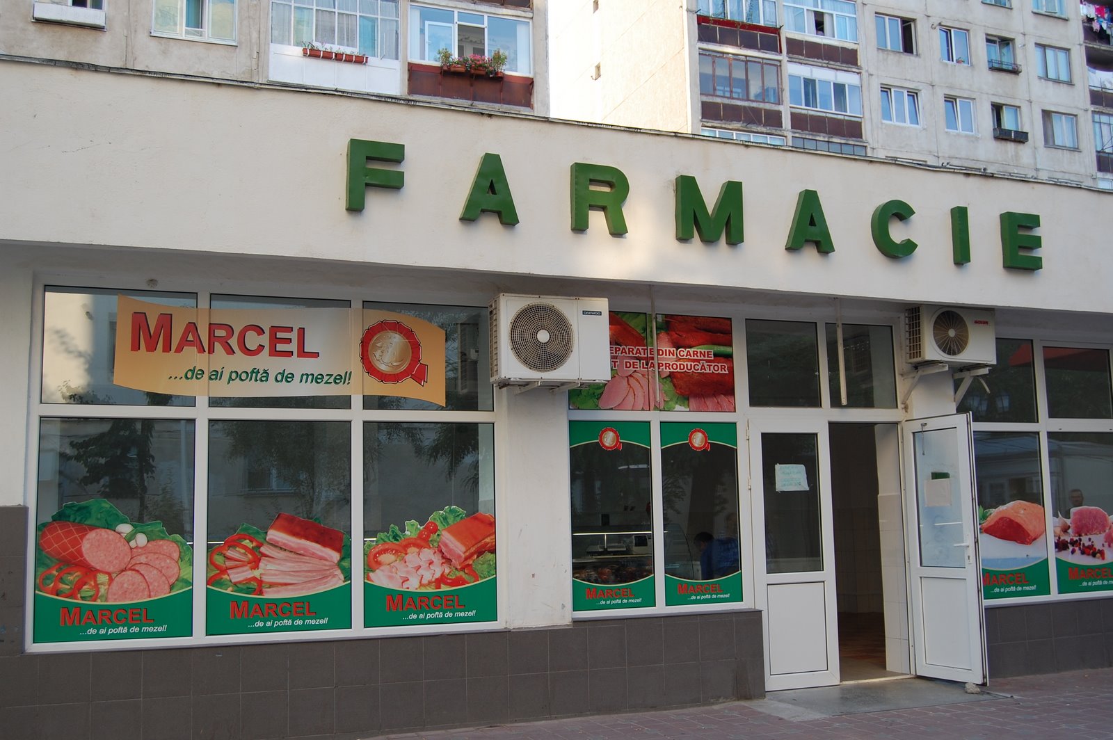 [Farmacia+Marcel.JPG]