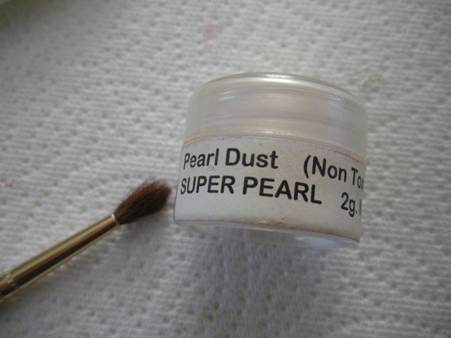 [Pearl+dust+close-up.JPG]