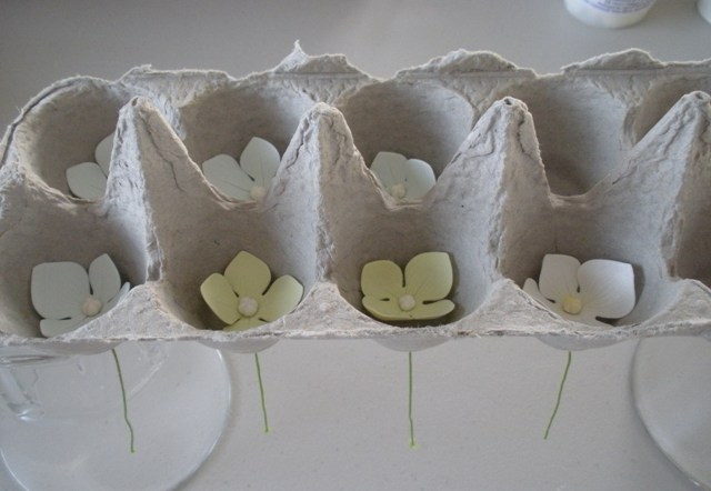 [Hydrangea+in+egg+cups+close-up.JPG]