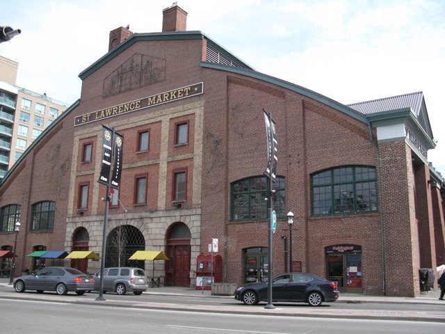 St-Lawrence-Market+2009.jpg