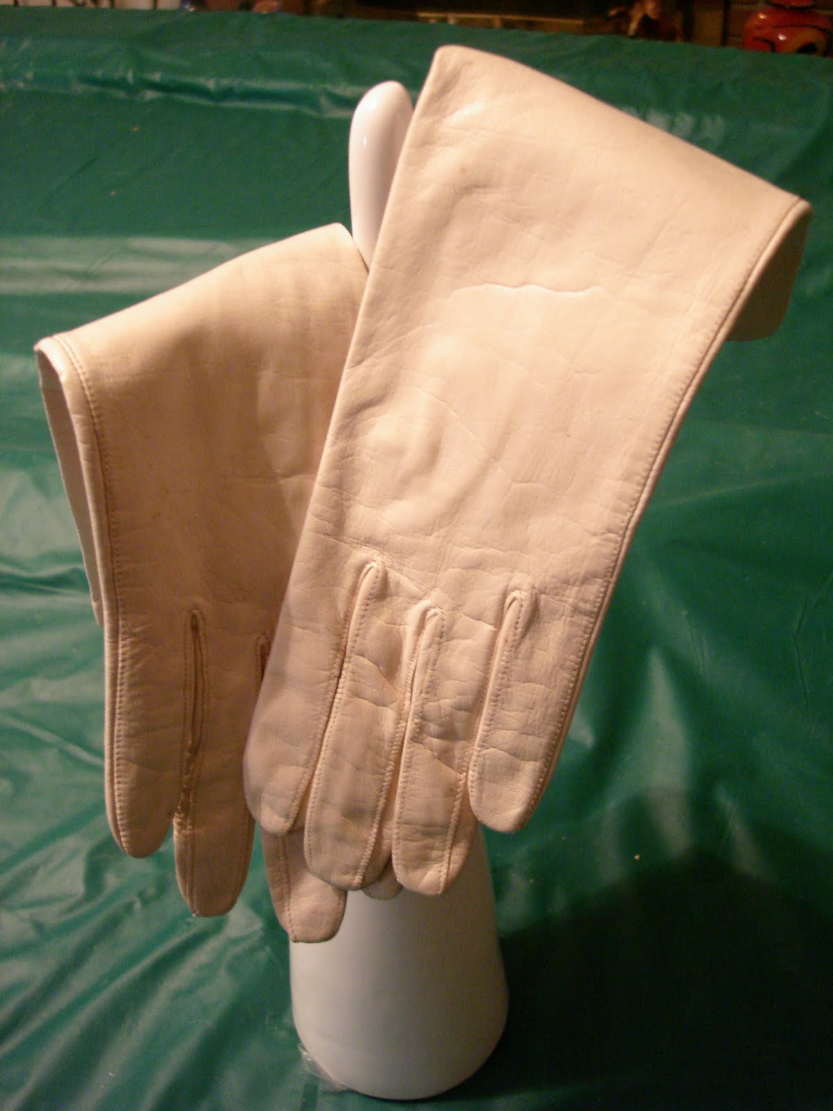 [Gloves+2483_resize.JPG]