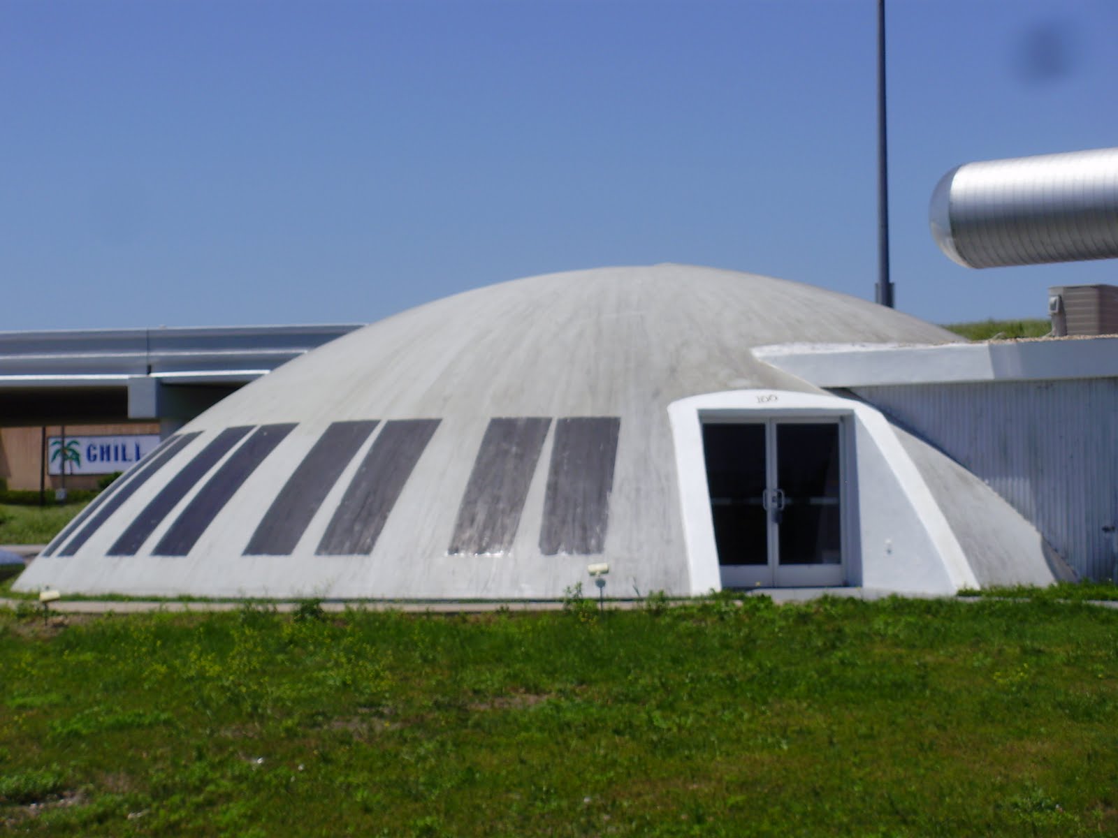 Life at 55 mph Monolithic Dome Institute in Italy, Texas (click here