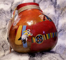 Wahupa Gourd Container