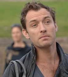 Jude Law aún no conoce a su nueva hija