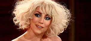 Lady Gaga dejó su rostro al descubierto