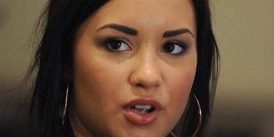 Demi Lovato ingresa a centro de rehabilitacion