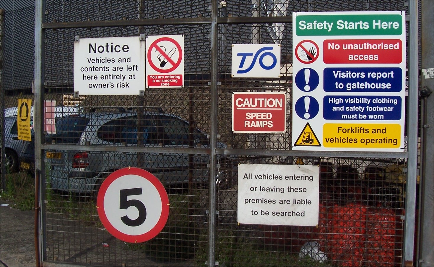 [070828LondonSigns.jpg]
