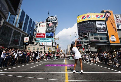 Ivanovic and Wozniacki stop traffic in Toronto