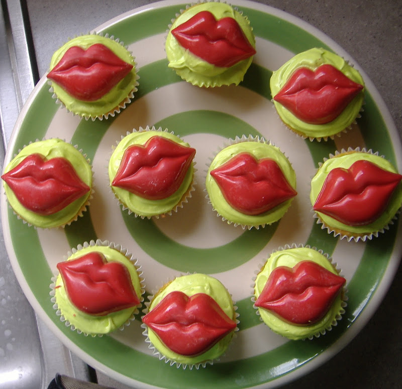 Kiss Me I'm Irish cupcakes