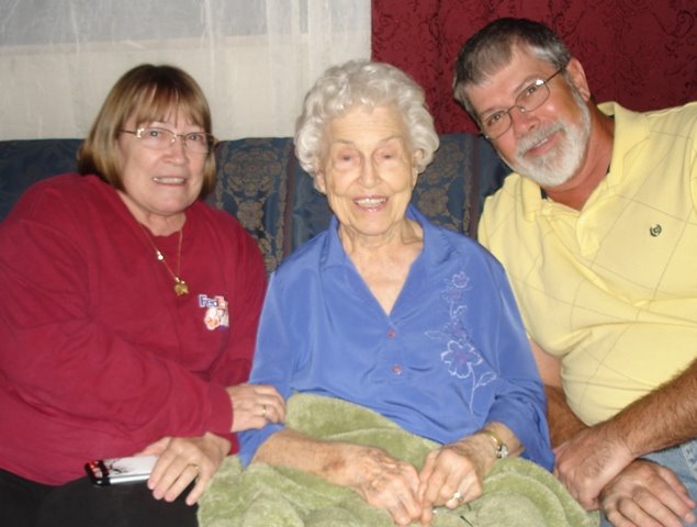 [Connie+&+Max+with+Mom.jpg]