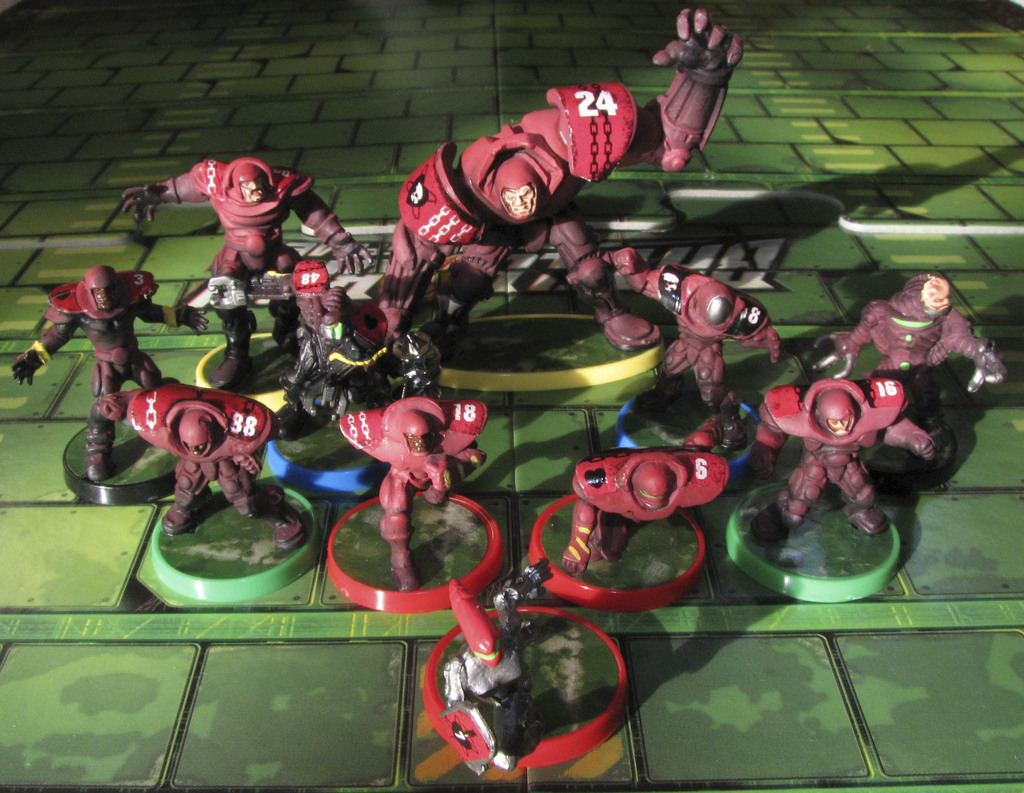 My Dream Team of Figures for War! Battleball+figures+(red)