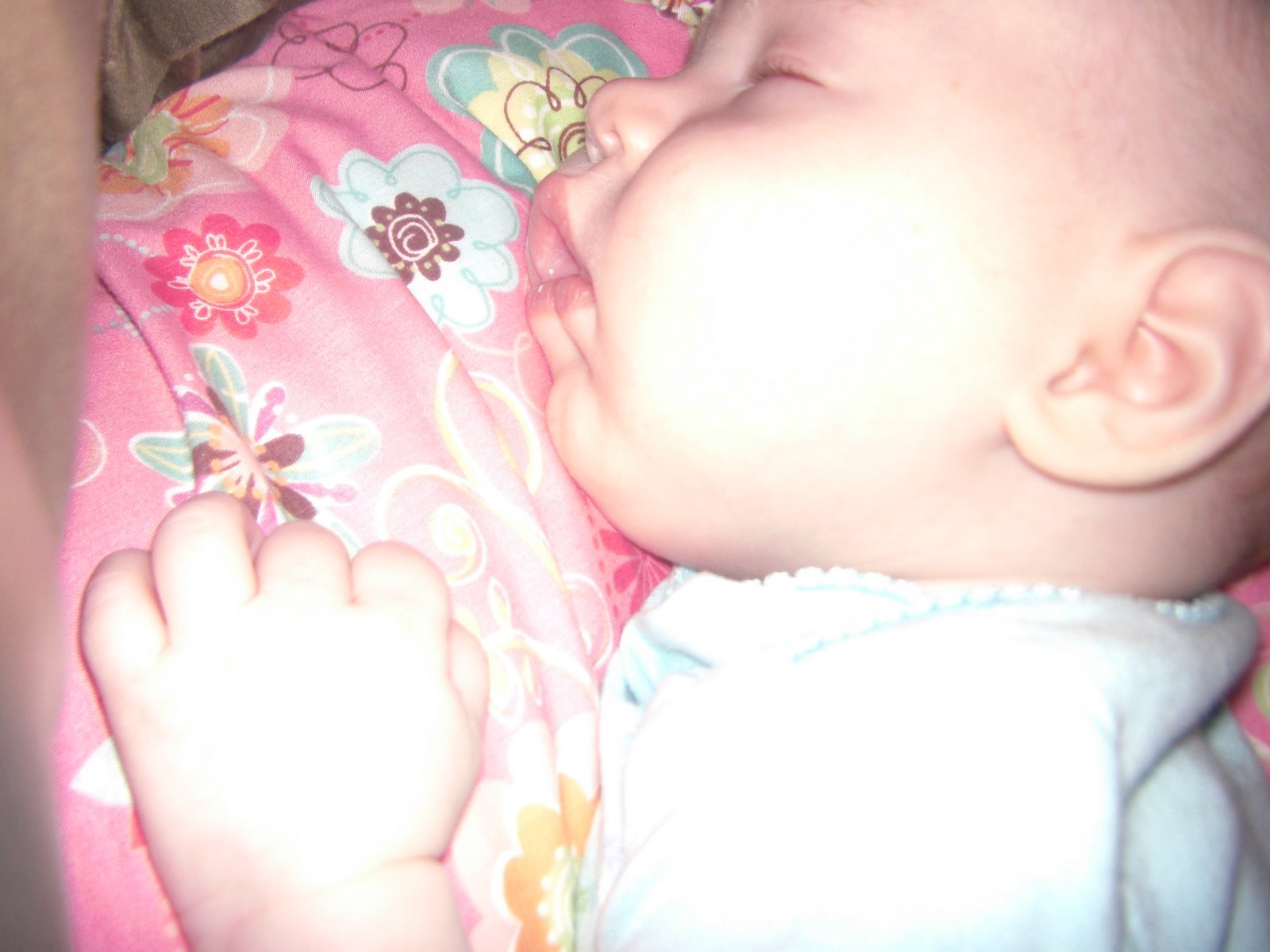 [ava's+two+months+014.JPG]