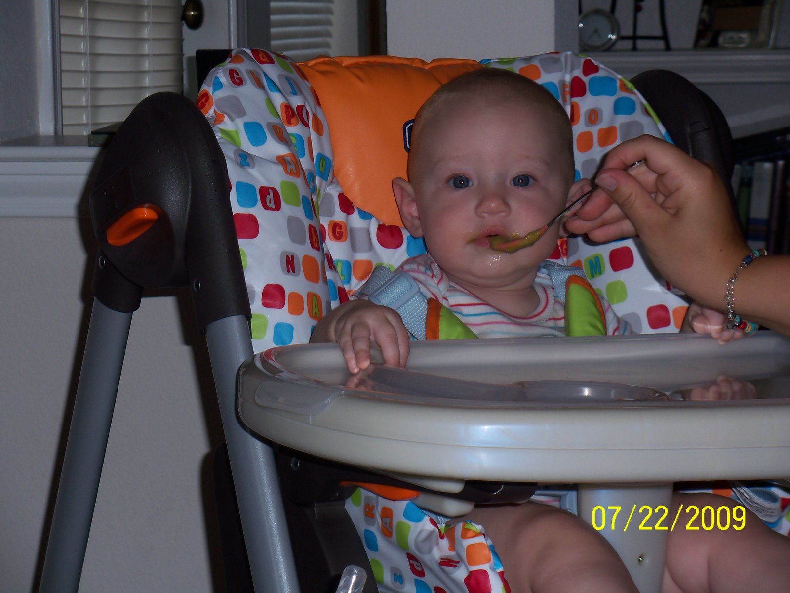[ava+six+months+016.JPG]