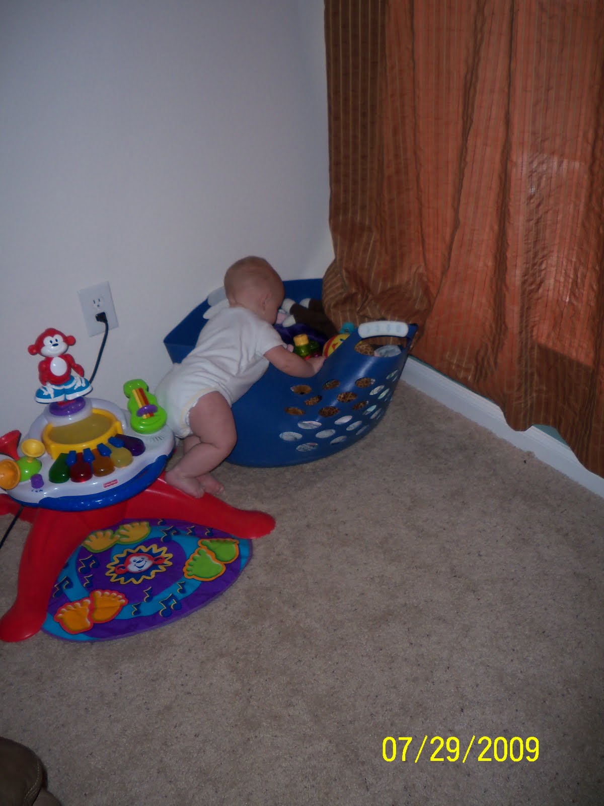 [ava+six+months+037.JPG]