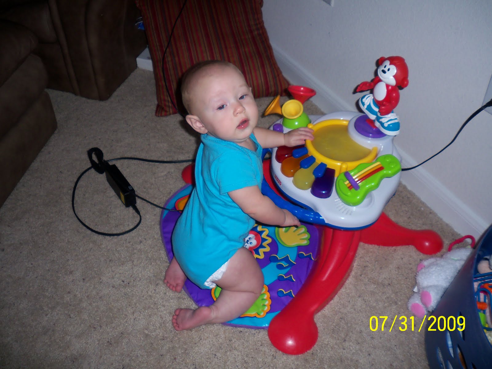 [ava+six+months+065.JPG]