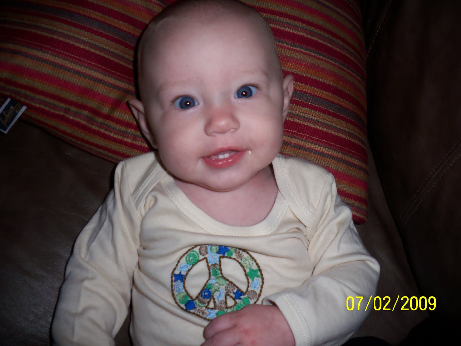 [ava+five+months+015.JPG]