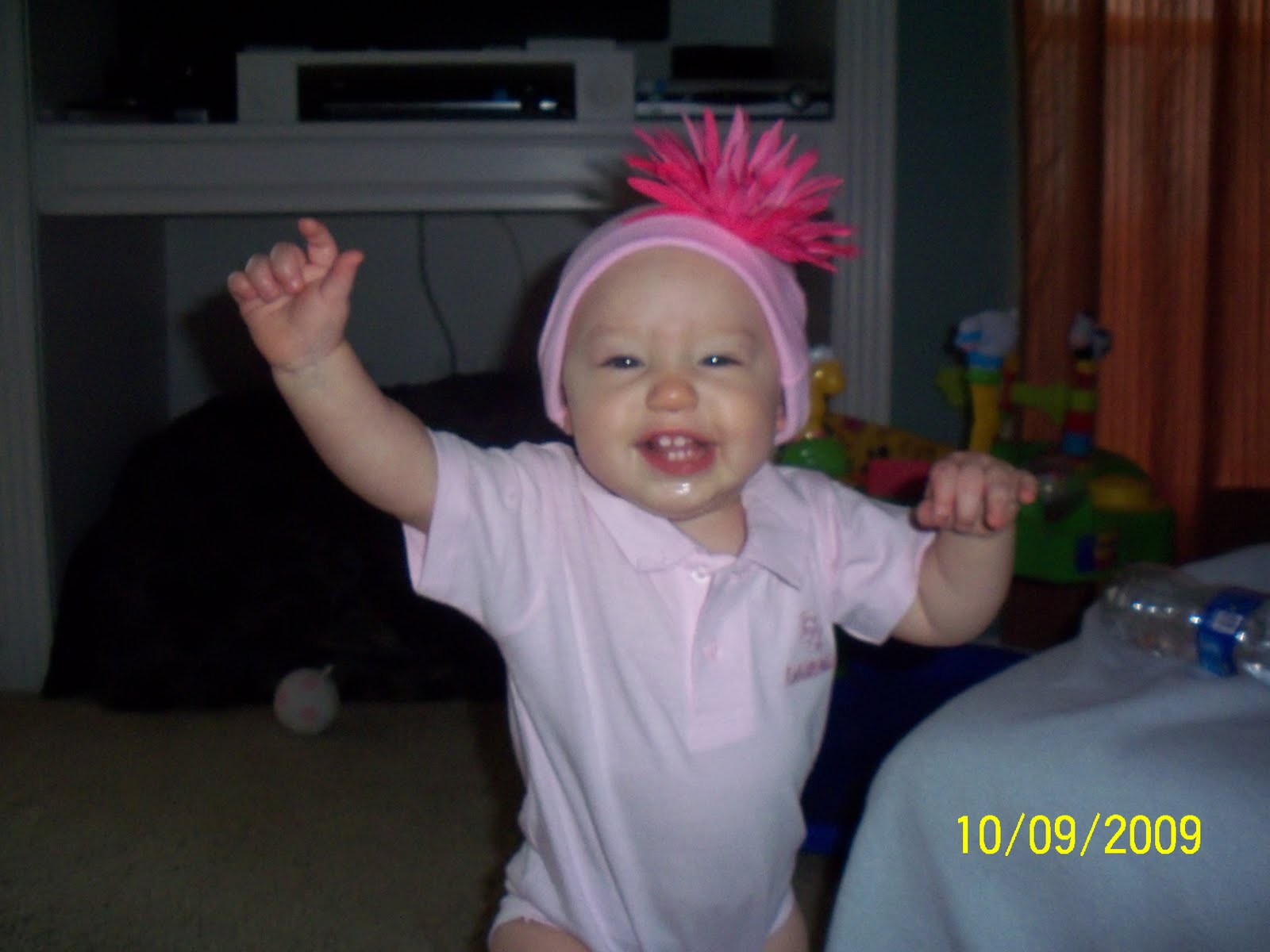 [eight+months+old+033.JPG]