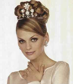 Stunning Hairstyles for Brides