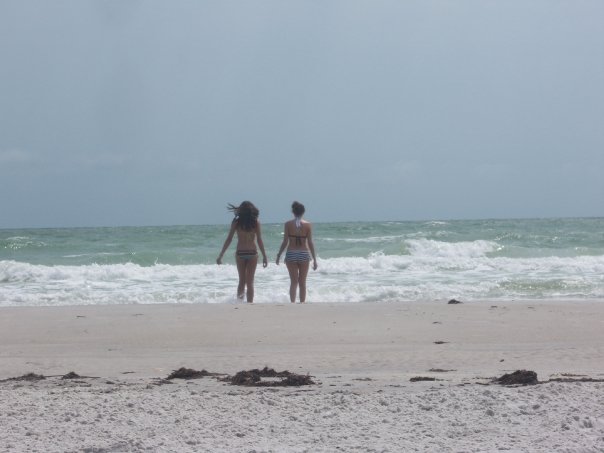 [Theresa+and+Lauren+at+Madeira+Beach.jpg]