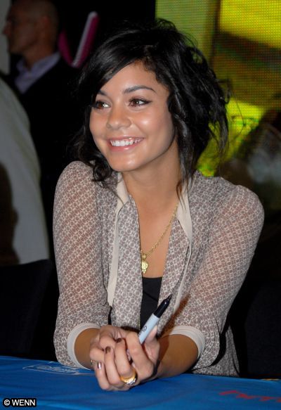 vanessa hudgens hair color